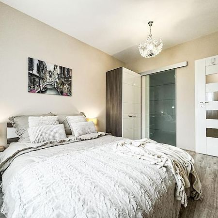 Apartament 201 Sloneczna Klecina فروتسواف المظهر الخارجي الصورة