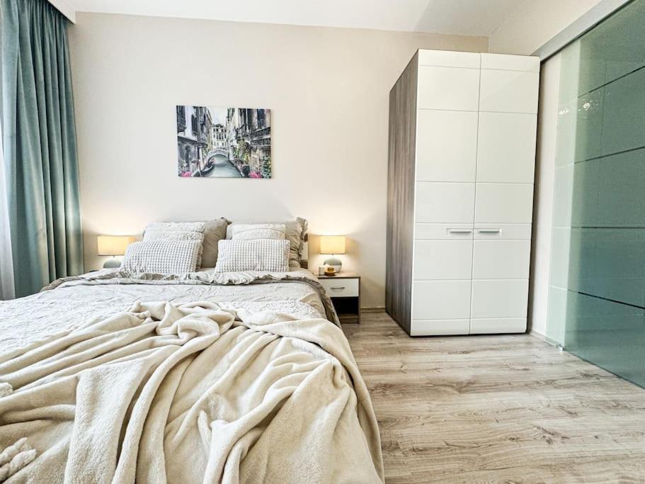 Apartament 201 Sloneczna Klecina فروتسواف المظهر الخارجي الصورة