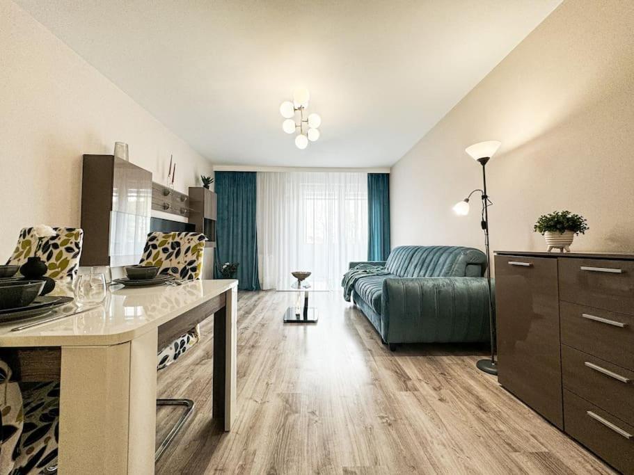 Apartament 201 Sloneczna Klecina فروتسواف المظهر الخارجي الصورة